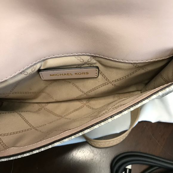 Michael Kors Signature Monogram Crossbody - Picture 5 of 7
